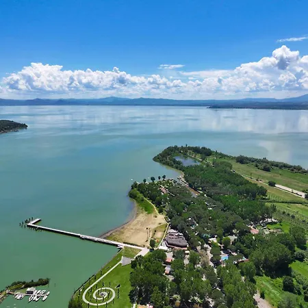 Punta Navaccia Am Trasimeno 24274 פארק נופש טואורו סול טראסימנו
